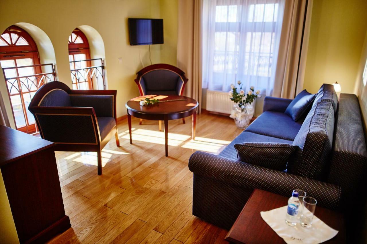Centrum Obslugi Turysty Kordegarda Raczki  Exteriör bild